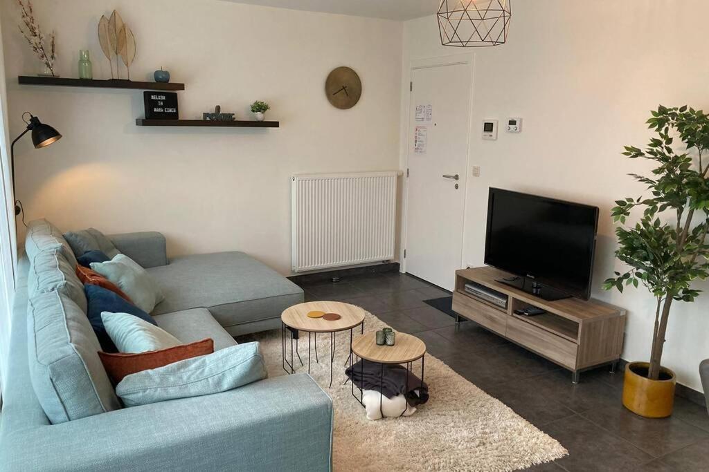Vakantieverblijf 'Mara Cinco' Met Ruim Terras In Oostende Apartment Exterior foto